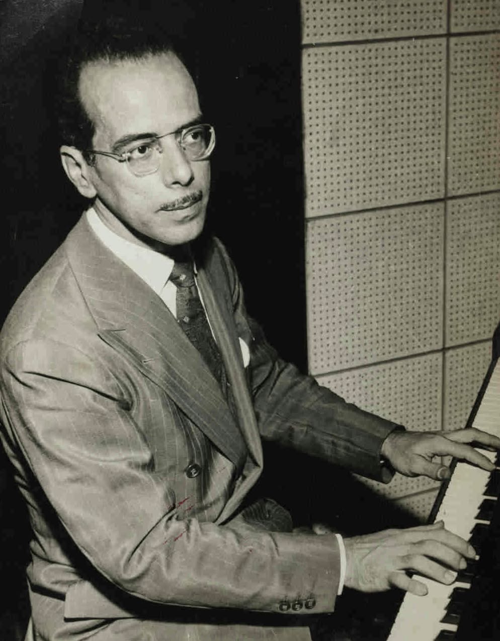 O pianista Waldir Calmon. (Crédito: Coleção Almirante/Acervo MIS)